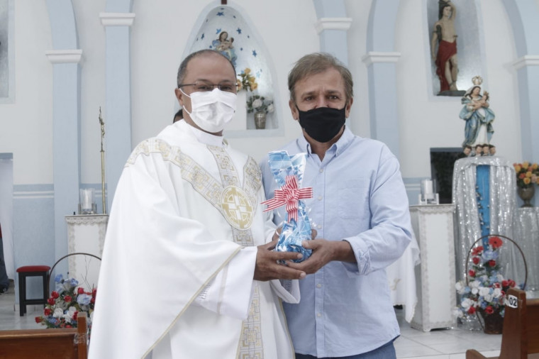 Siqueira campos Júnior e o Padre Marco Aurélio