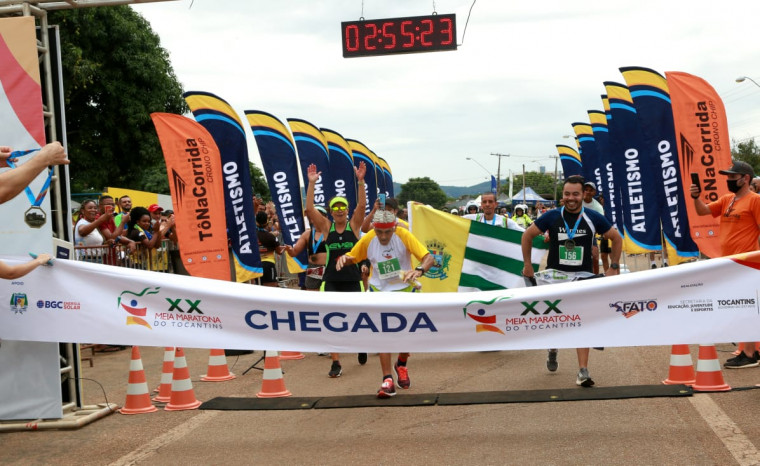 A XX edição da Meia Maratona do Tocantins foi realizada neste domingo, 5, em Palmas