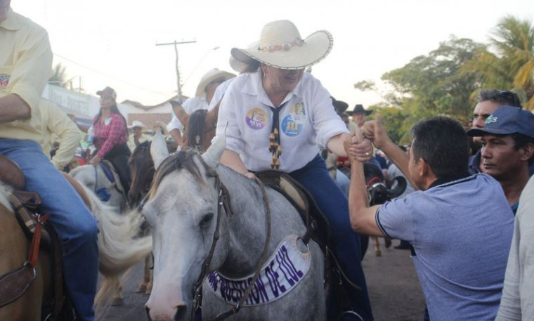 Kátia na cavalgada de Barrolândia