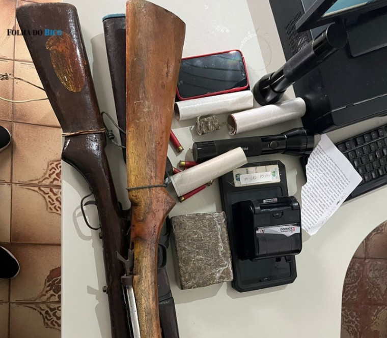 Armas apreendidas durante a operação da PM e PC em Araguatins.