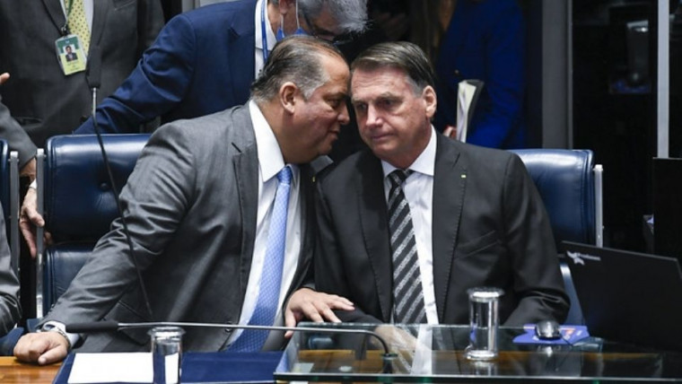 Eduardo Gomes e Jair Bolsonaro no Senado.