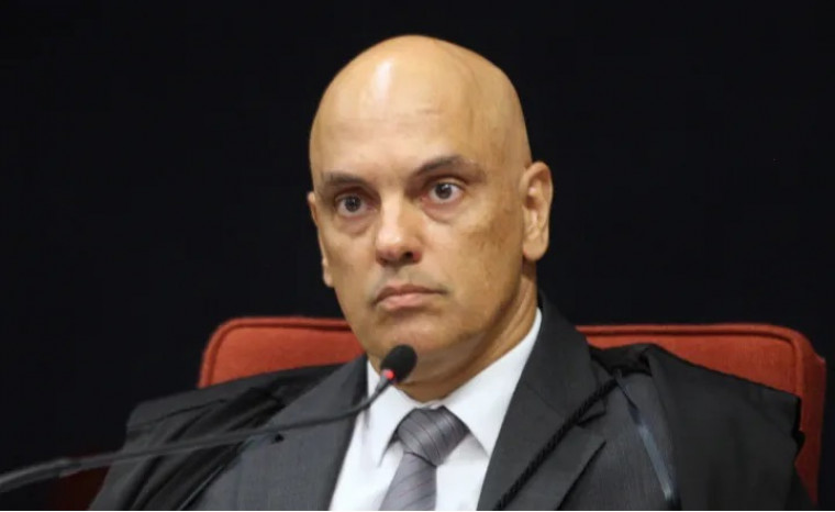 Ministro Alexandre de Moraes autorizou retirada da tornozeleira eletrônica