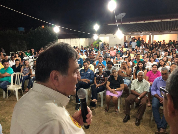 Reunião organizada pelo prefeito de Palmeirópolis