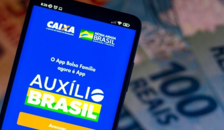 No caso do Auxílio Brasil, margem consignável por empréstimos é de 40% do valor do benefício