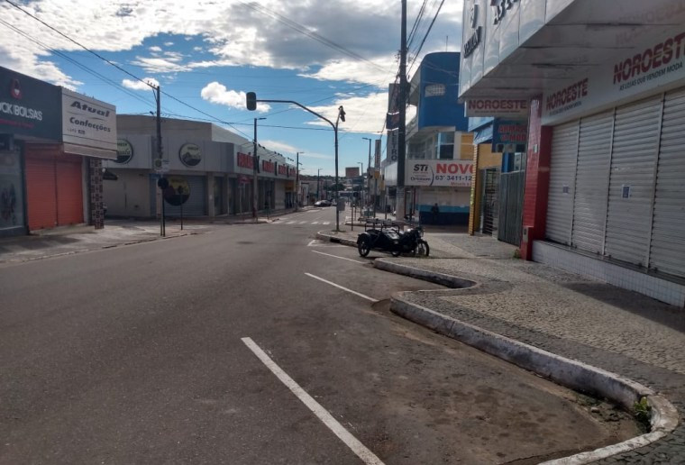 Comércio fechado no centro de Araguaína