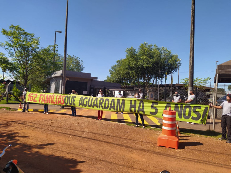 Aprovados em manifesto na frente do Presídio de Araguaína