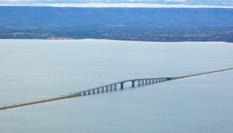 Ponte do lago de Palmas