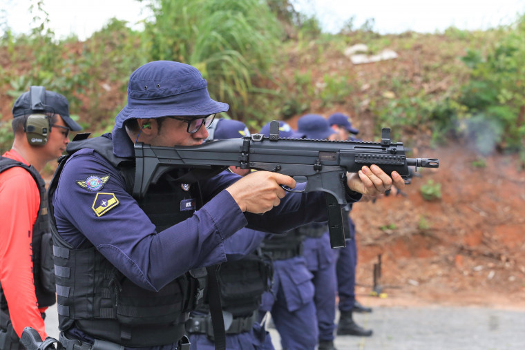 Guardas municipais ainda não usam armas nas ruas.