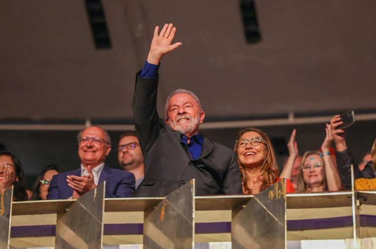 Lulla é o novo presidente do Brasil