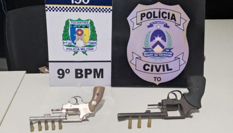 Armas dos criminosos apreendidas pela polícia