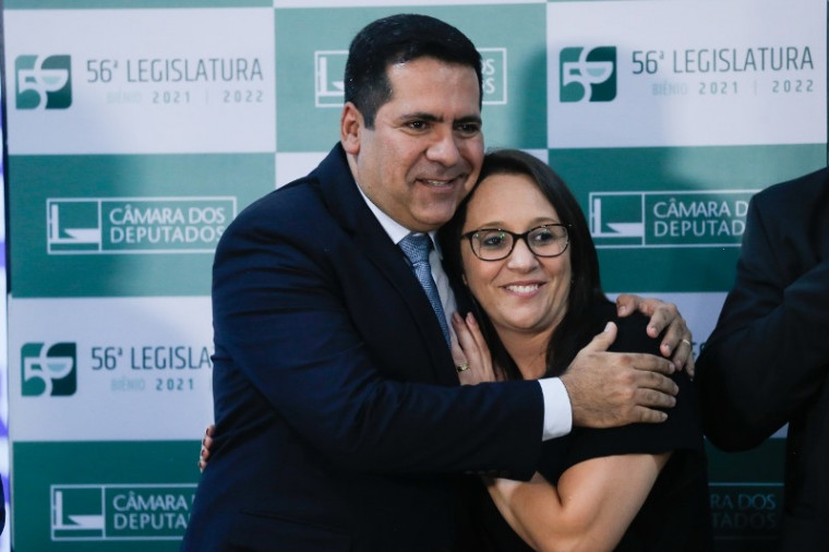 Marcus Marcelo e a presidente nacional do Podemos, Renata Abreu