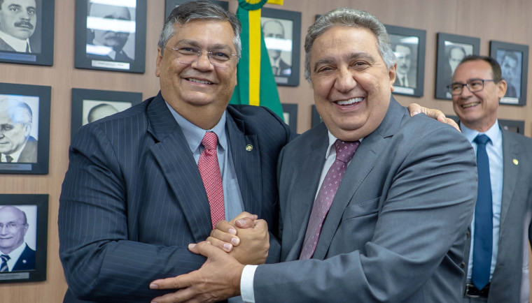 Ministro Flávio Dino e o vice-governador Laurez Moreira.