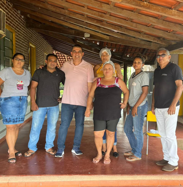 Vereador Gideon Soares visitou a escola que atende alunos da zona rur