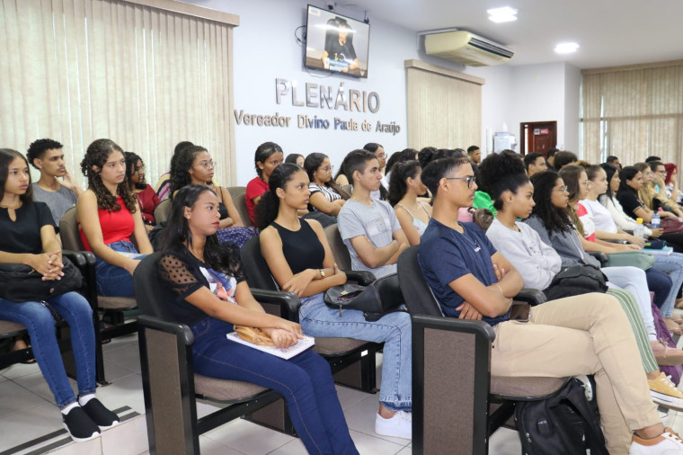 50 alunos de escolas públicas participam do projeto