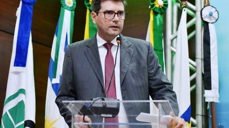 Renato Assunção tem bom trânsito em Brasília