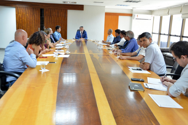 Reunião do presidente Amélio Cayres com a equipe administrativa
