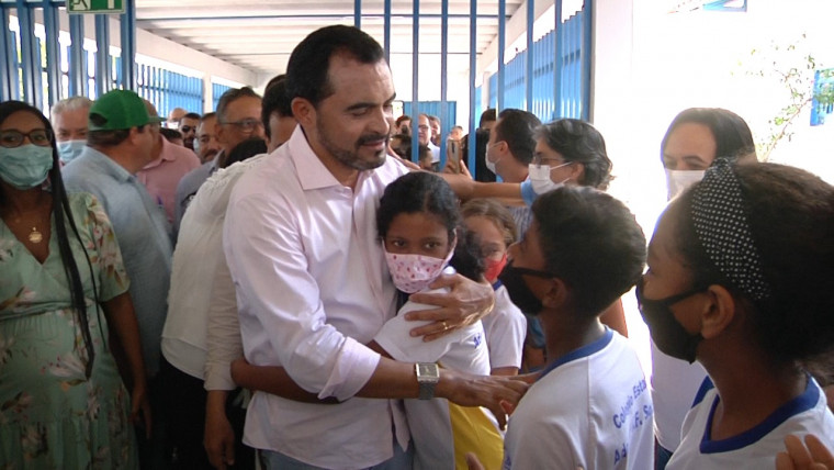 Governador afirma que vai inaugurar primeira etapa do Hospital Geral de Araguaína em junho.