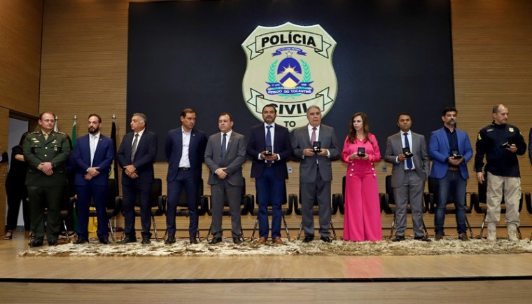 6 servidores dos quadros da Polícia Civil foram homenageados