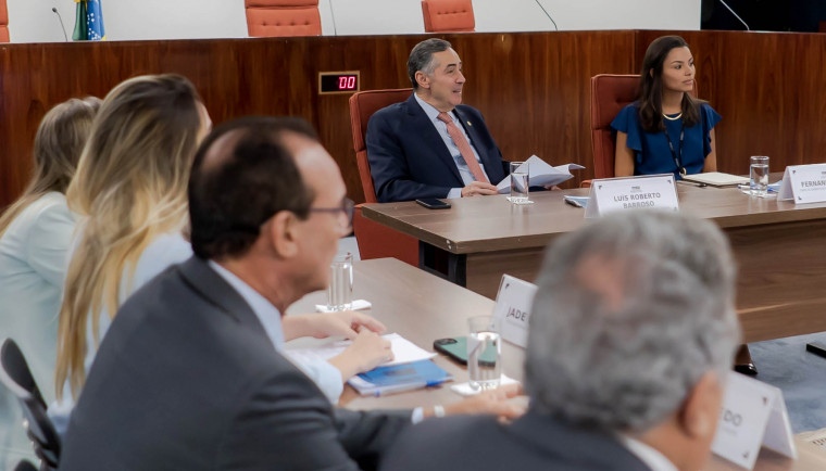 Fórum com os vice-governadores com a presença do ministro Luís Roberto Barroso.