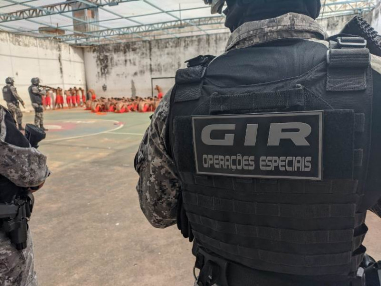 O Grupo de Intervenção Rápida (GIR) participou da Operação Presença nas unidade penais