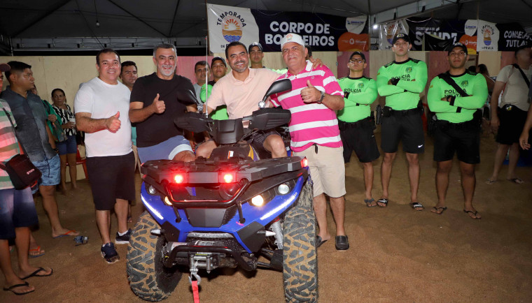 Governador Wanderlei Barbosa entrega quadriciclo à Polícia Militar