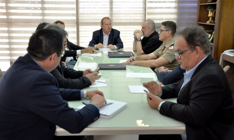 Em reunião preparatória, governador discute a implementação de Comitê de Crise para o Covid-19