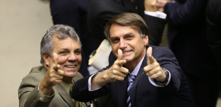 Bolsonaro e seu aliado, o deputado Alberto Fraga (DEM-DF)