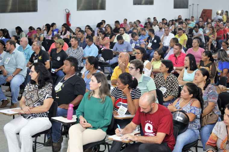 Foram convidados representantes de empresas que geram algum resíduo de serviço de saúde em Araguaína