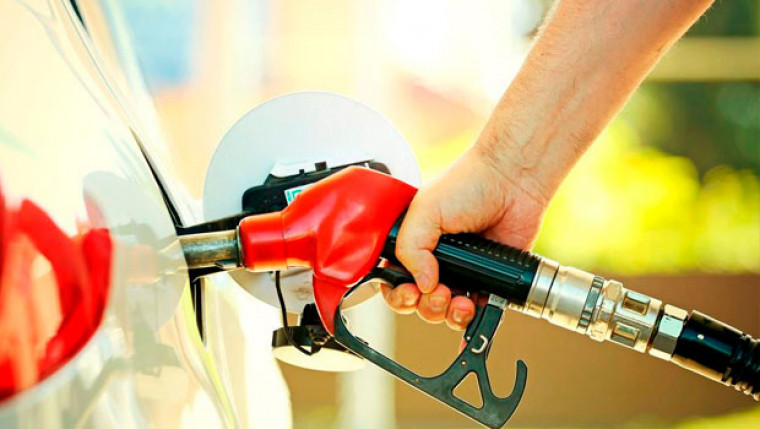 Aumento da gasolina puxou a alta da inflação em agosto.