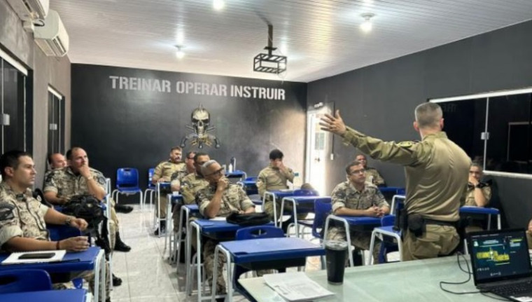 16 policiais participaram da aula inaugural