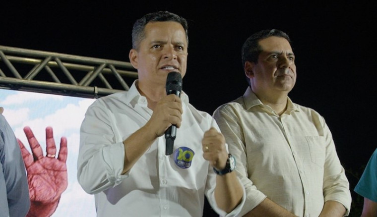 Jorge Frederico discursa durante evento político