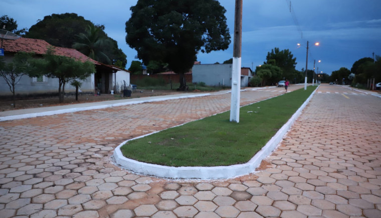 O bloqueteamento das vias foi executado pela prefeitura com o recurso de R$ 2 milhões destinado pelo Governo do Tocantins