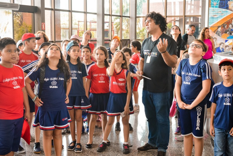 Estudante durante visita