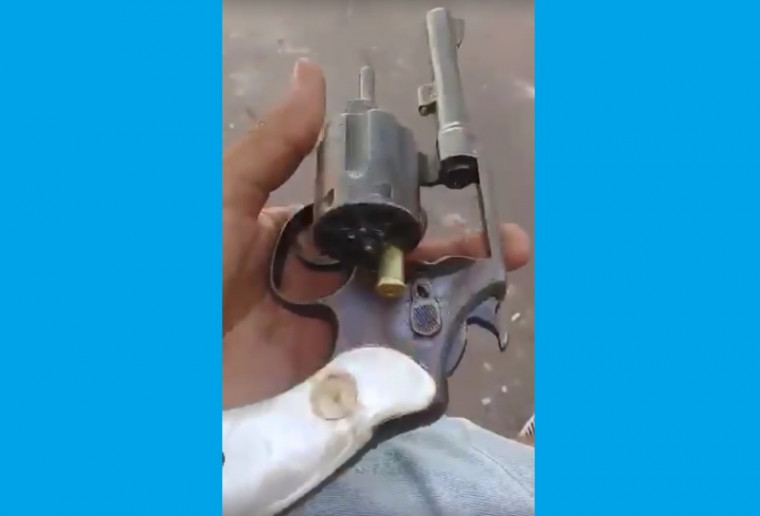 Arma exibida no vídeo