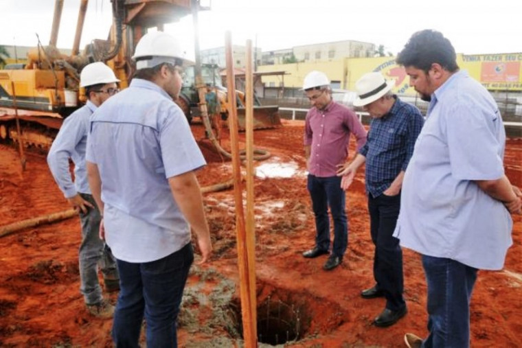 O prefeito Ronaldo Dimas visitou o canteiro de obras na última segunda-feira, 1°