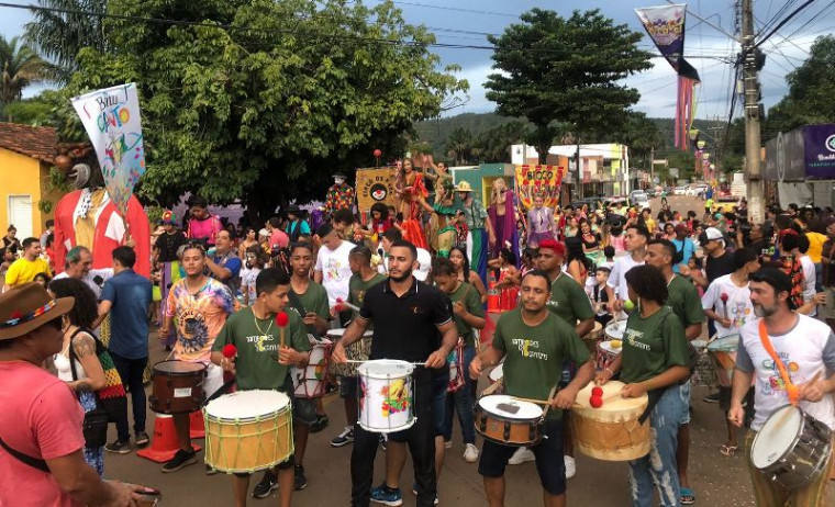 Grupo tocando em Taquaruçu