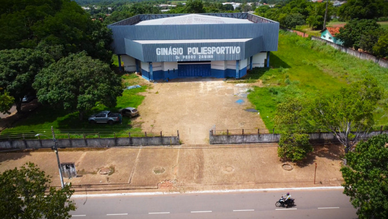 do Ginásio Esportivo Dr. Pedro Zanina em Guaraí