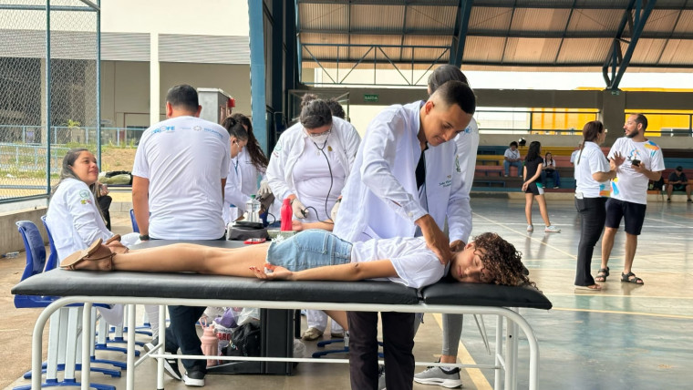 Acadêmicos do curso de Enfermagem e Fisioterapia da Uniplan, ofereceram serviços de saúde para o bem-estar dos participantes do festival