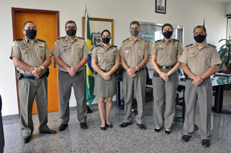 Coronel Jaizon e demais oficiais receberam capitã Louise no Quartel do Comando Geral em Palmas.