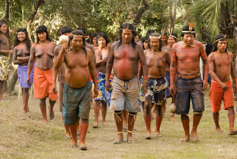 Indígenas reivindicam demarcação de terras