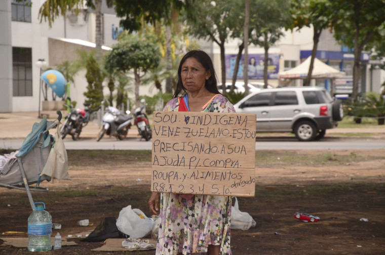 Os indígenas venezuelanos refugiados na capital devem ir para Imperatriz no Maranhão