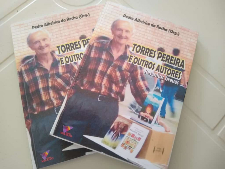 Noite de autógrafos do livro Torres Pereira e outros autores, em Araguaína.
