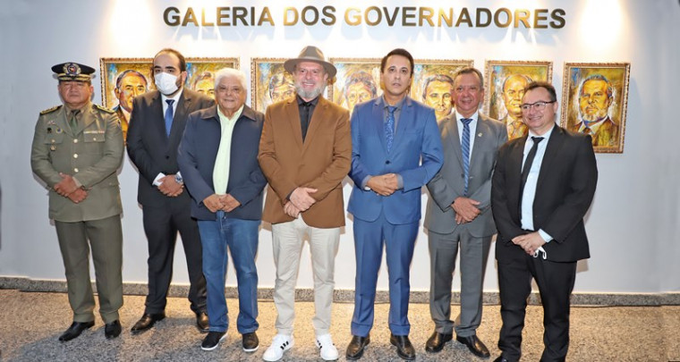 Solenidade de inauguração da galeria contou com a presença de ex-governadores e representantes de ex-governadores