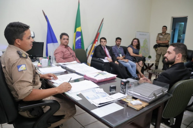 Representantes da Prefeitura de Araguaína, Polícia Militar e Polícia Civil