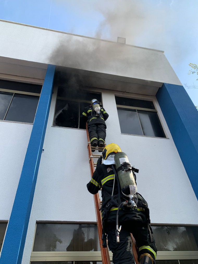 Princípio de incêndio na sede da Unitins, em Palmas.