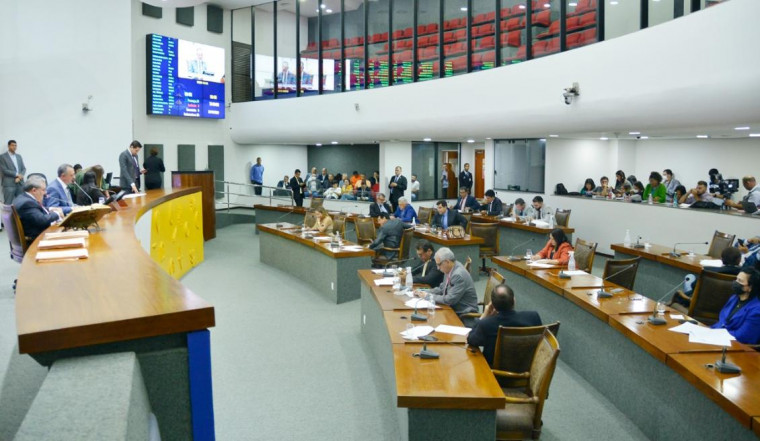 Plenário da Assembleia esgota pauta e encerra ano legislativo