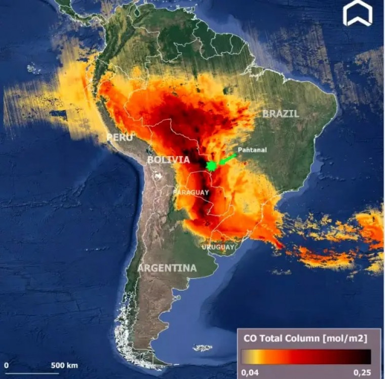 Nuvem de monóxido de carbono em cima do território brasileiro.