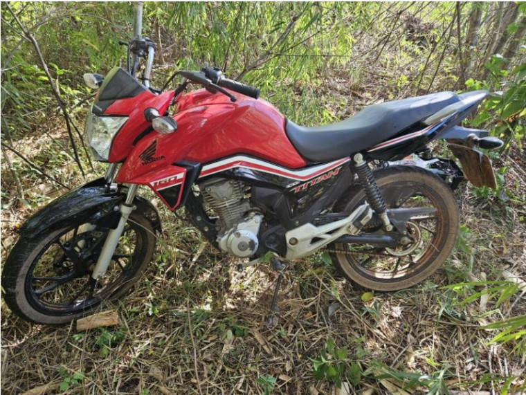Uma das motocicletas furtadas e recuperadas pela Polícia Civil.