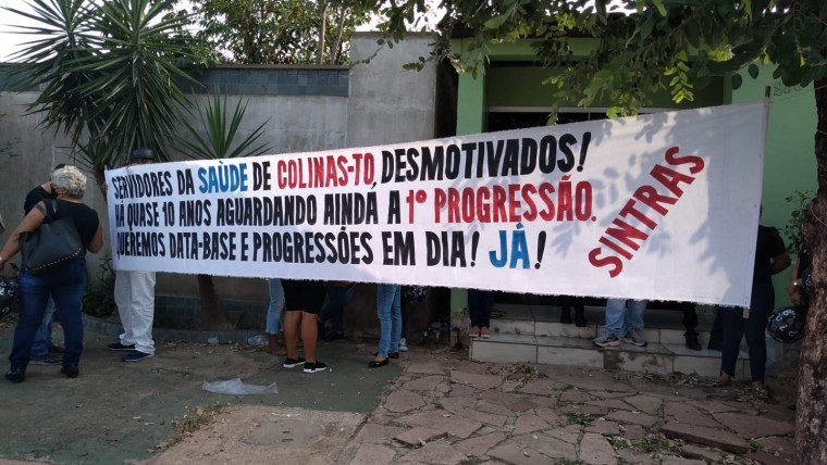 Profissionais de enfermagem durante protesto em Colinas do Tocantins.