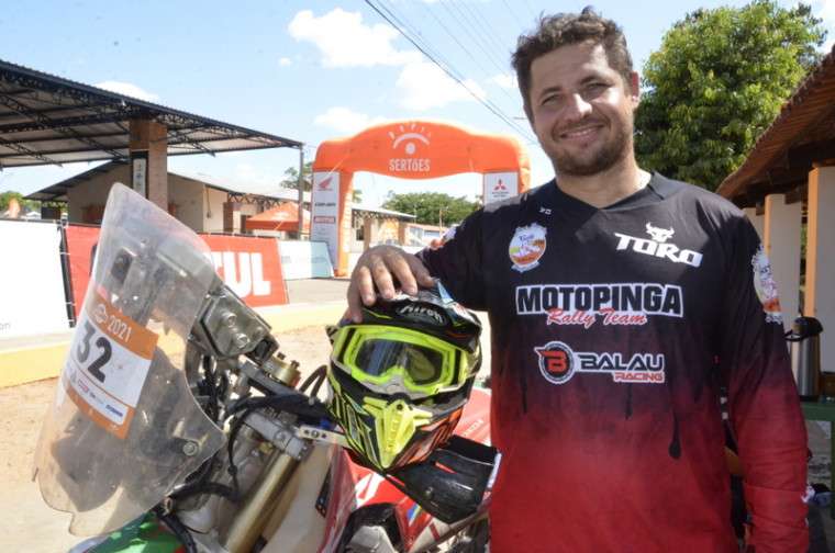 Bruno Padaria pode sagrar-se campeão logo em sua primeira participação no Rally dos Sertões
